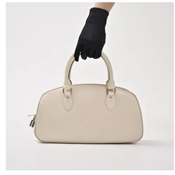 Louis Vuitton Jasmin Crossbody Bag with Logo Black Strap - Picture 3 of 10